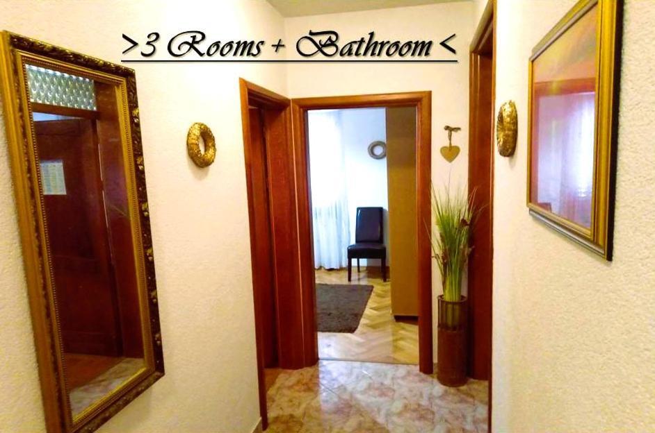 House White Stone Split Apartment Podstrana Bilik gambar