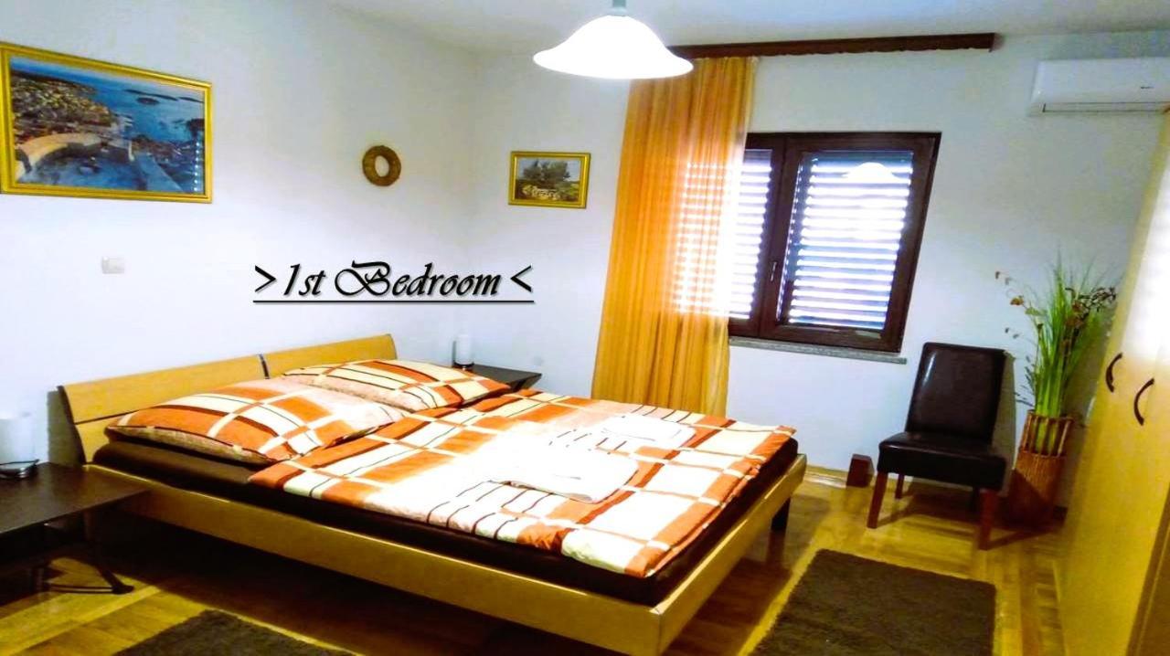 House White Stone Split Apartment Podstrana Bilik gambar
