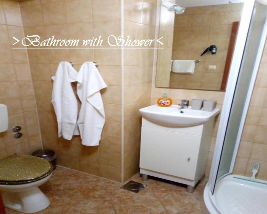 House White Stone Split Apartment Podstrana Bilik gambar