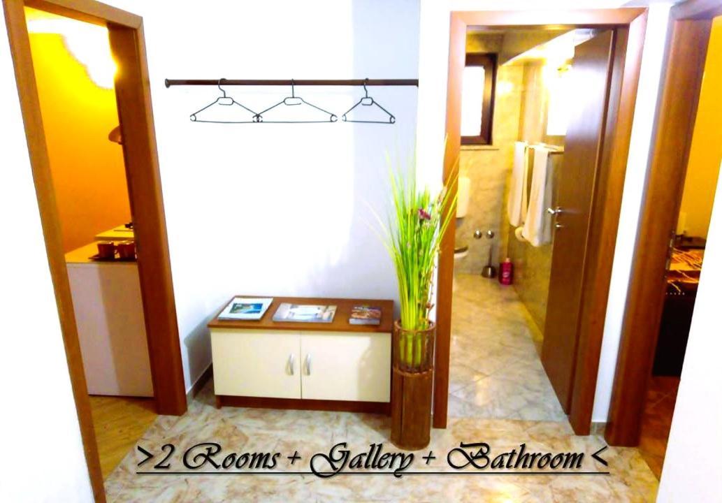 House White Stone Split Apartment Podstrana Bilik gambar