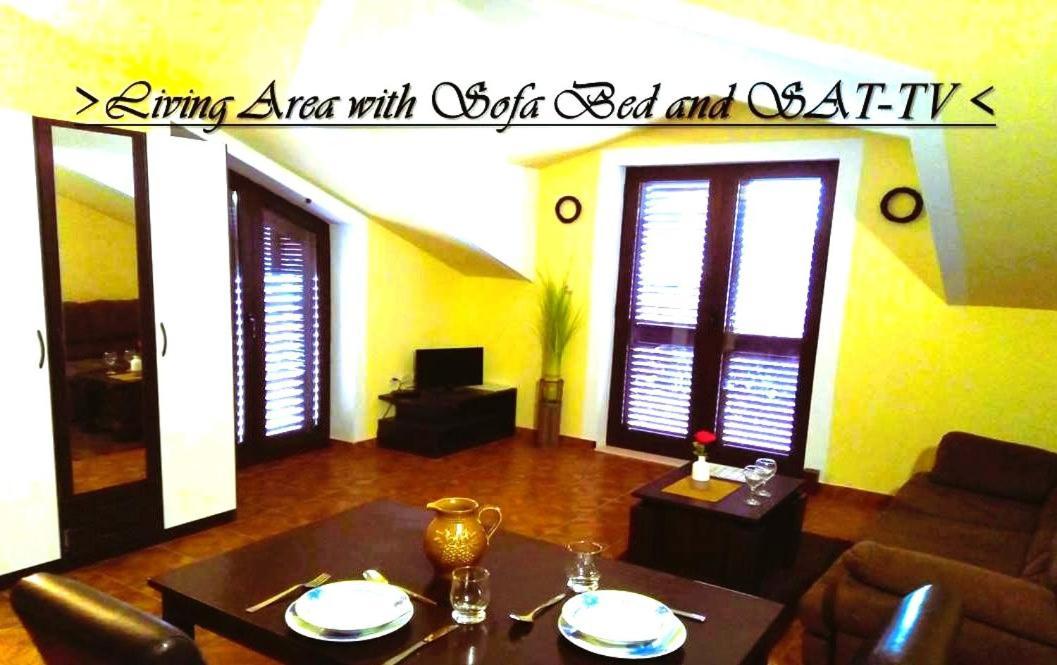 House White Stone Split Apartment Podstrana Bilik gambar